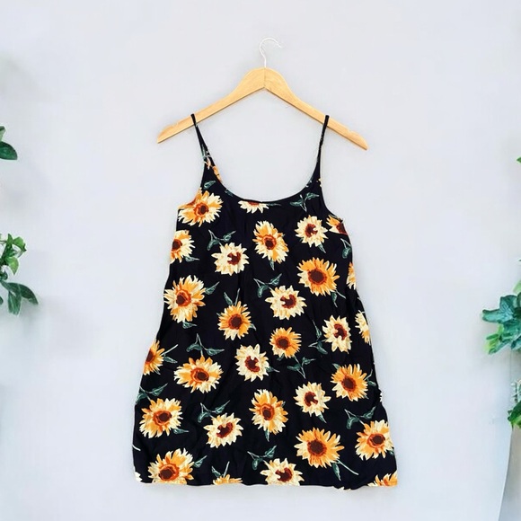 Sunflower Floral Printed Mini Dress - Picture 2 of 5